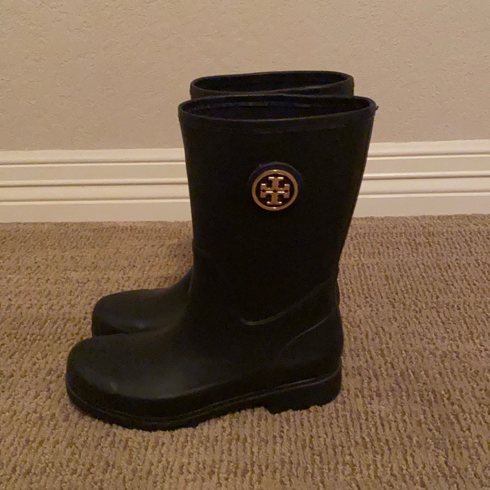 Tory Burch rain boots/new never worn